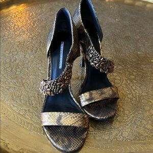 Vera Wang Gold Embellished Heels